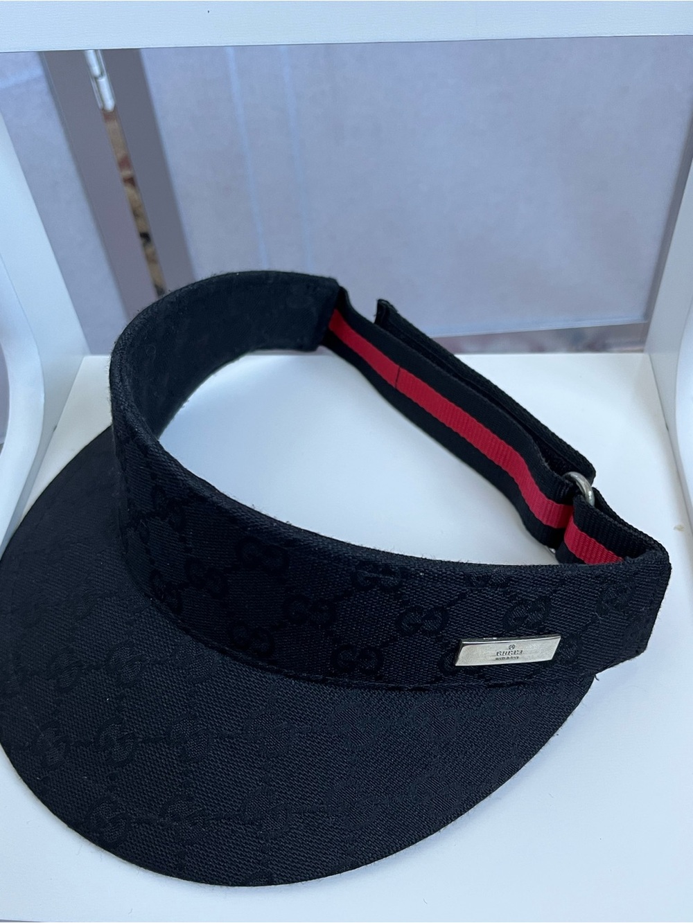 Gucci Black GG Monogram Visor Hat Red Green Stripe Adjustable - Picture 5 of 7